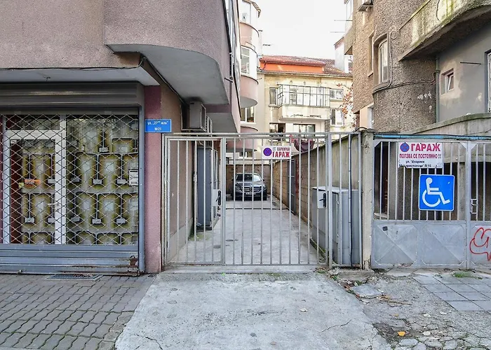 Budget 1br Flat Downtown 瓦爾納