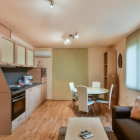 Budget 1br Flat Downtown *